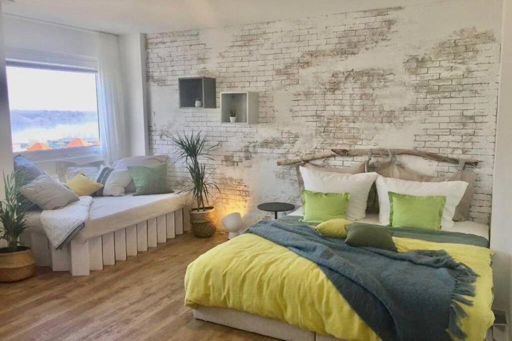 Liebevoll Renoviertes Apartment Mit Panoramablick Friedrichshafen Eksteriør bilde